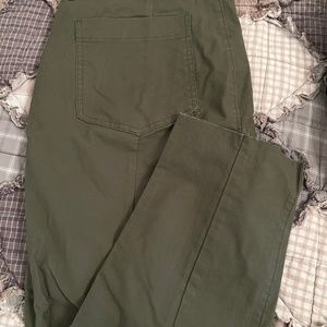 Old Navy Crop pants -New with tags